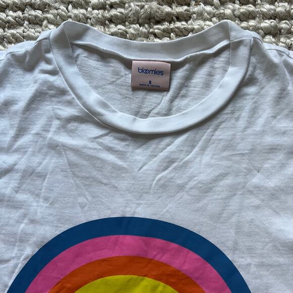 Bloomies Cropped Tee Sz Small - Picture 4 of 4